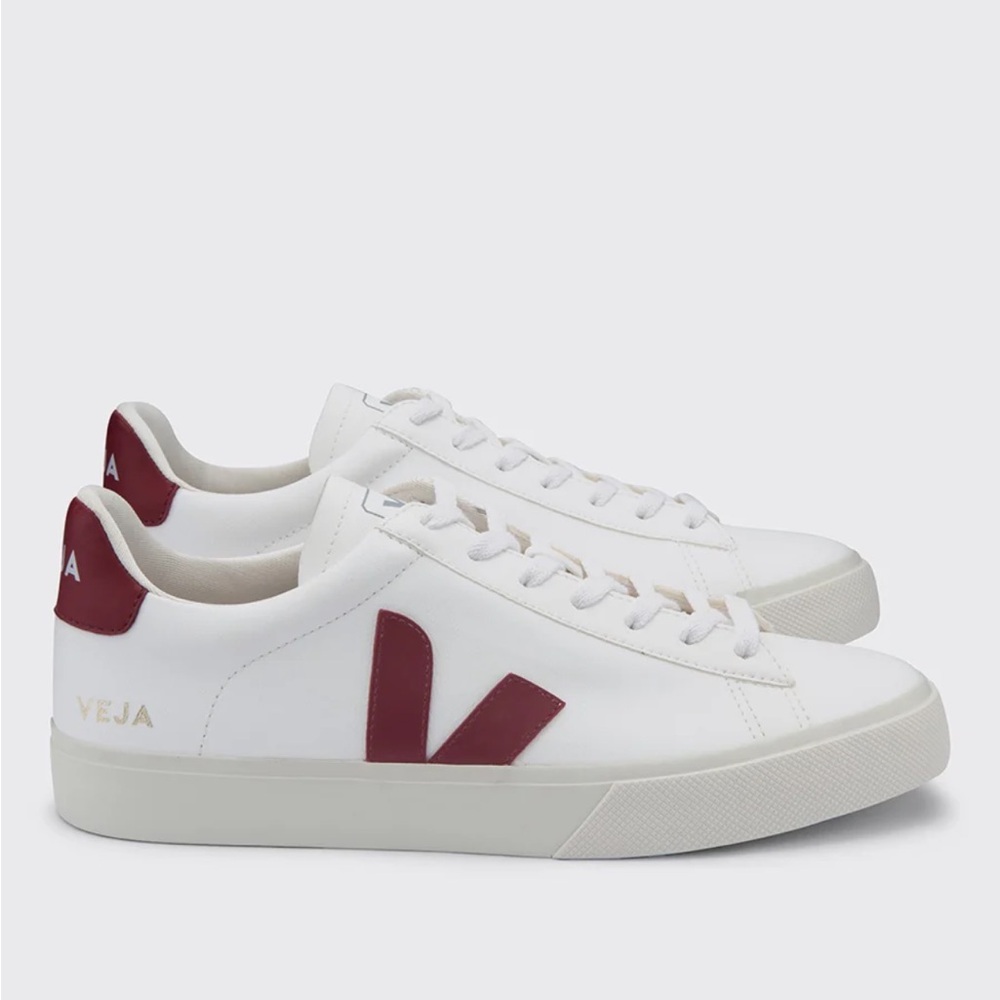 Veja Campo Leather Size 43
Like new condition - women's or men's
